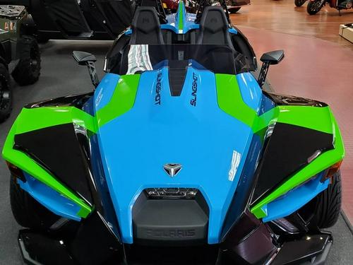 2020 Slingshot R Review (12 Fast Facts on 3 Wheels)