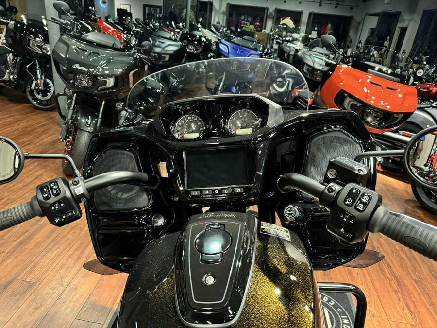 2024 Indian Motorcycle® Challenger® Dark Horse® Icon Smoky Quartz Metallic Pearl/Black Metallic