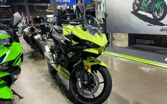 2026 Kawasaki Ninja® 500 ABS