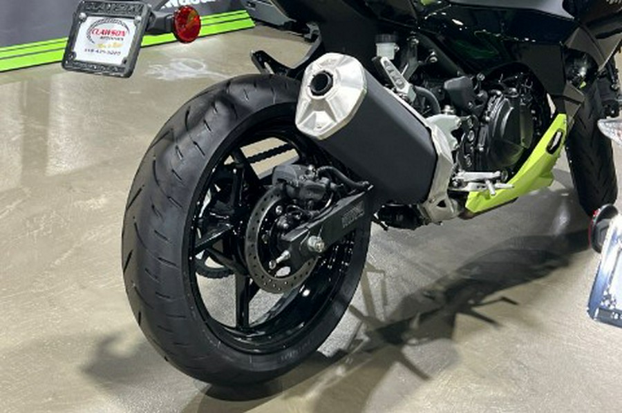 2026 Kawasaki Ninja® 500 ABS