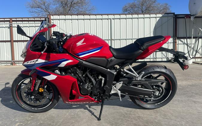 2026 Honda CBR650R E-Clutch