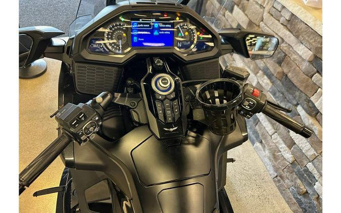 2022 GOLD WING TOUR DCT - Honda