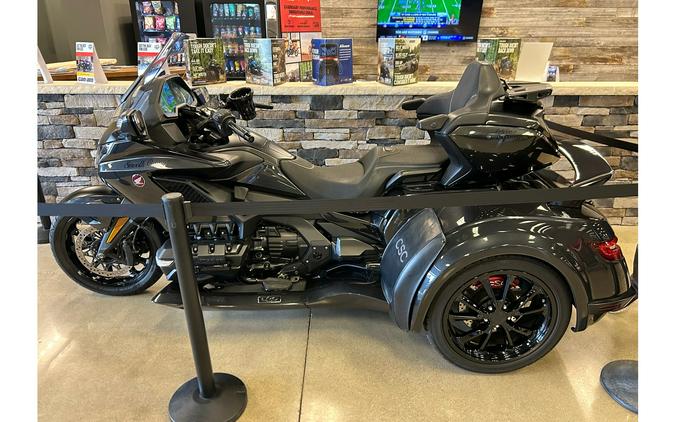 2022 GOLD WING TOUR DCT - Honda