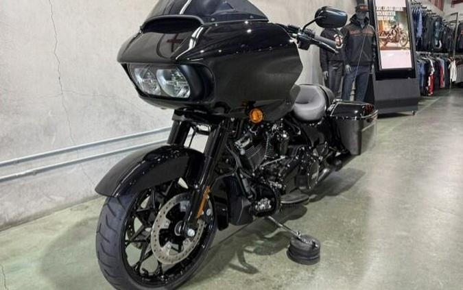 FLTRXS 2023 Road Glide® Special