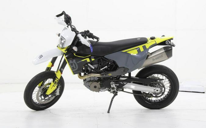 2024 Husqvarna Supermoto 701