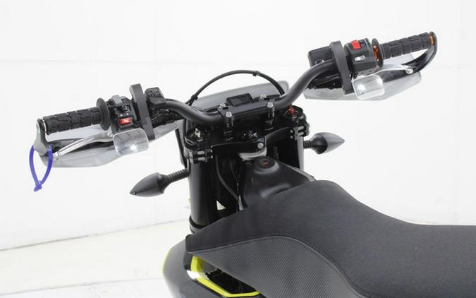 2024 Husqvarna Supermoto 701