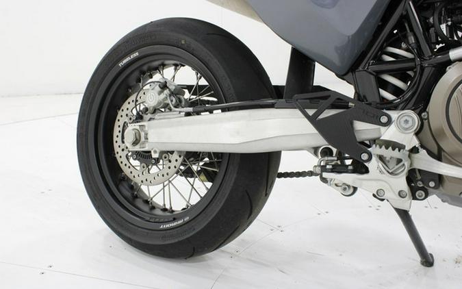 2024 Husqvarna Supermoto 701