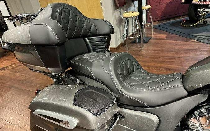 2024 Indian Motorcycle® Pursuit® Limited® with PowerBand Audio Package Titanium/Black Metallic