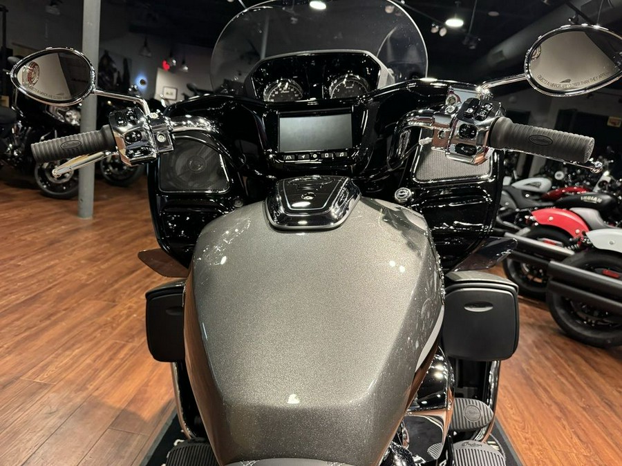 2024 Indian Motorcycle® Pursuit® Limited® with PowerBand Audio Package Titanium/Black Metallic