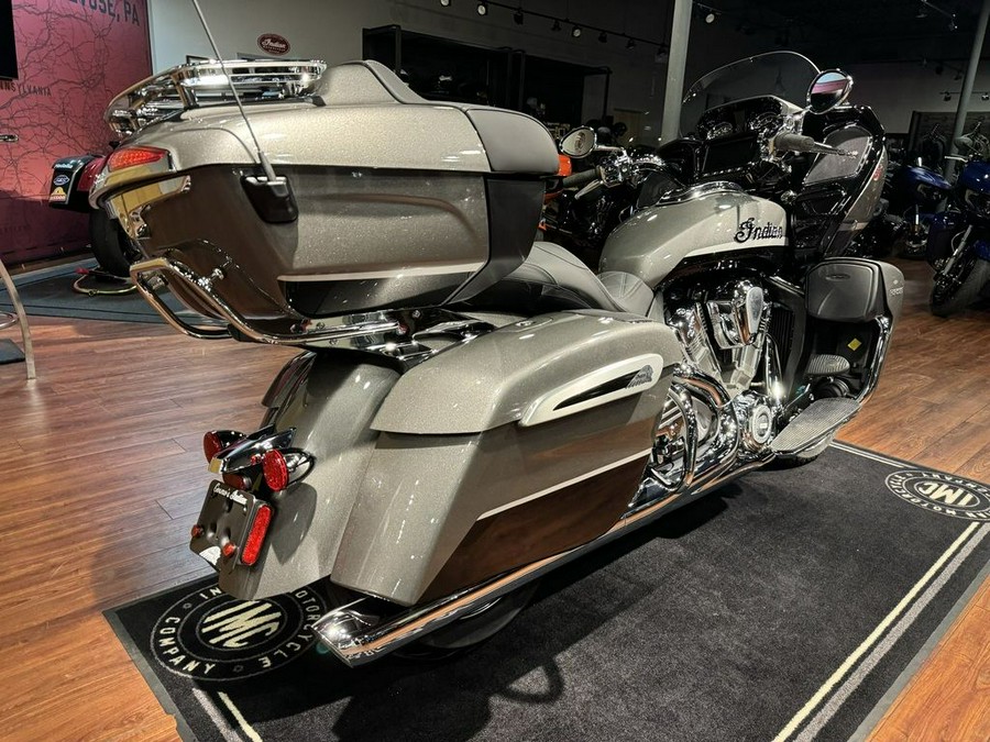 2024 Indian Motorcycle® Pursuit® Limited® with PowerBand Audio Package Titanium/Black Metallic