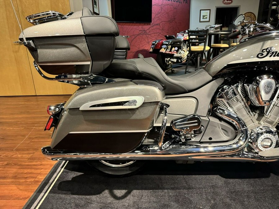 2024 Indian Motorcycle® Pursuit® Limited® with PowerBand Audio Package Titanium/Black Metallic