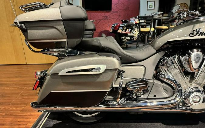 2024 Indian Motorcycle® Pursuit® Limited® with PowerBand Audio Package Titanium/Black Metallic