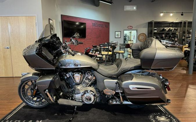 2024 Indian Motorcycle® Pursuit® Limited® with PowerBand Audio Package Titanium/Black Metallic