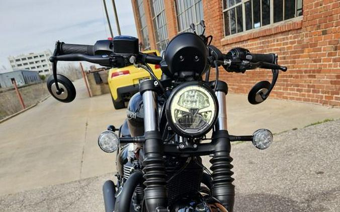 2018 Triumph Bonneville Bobber Black Jet Black