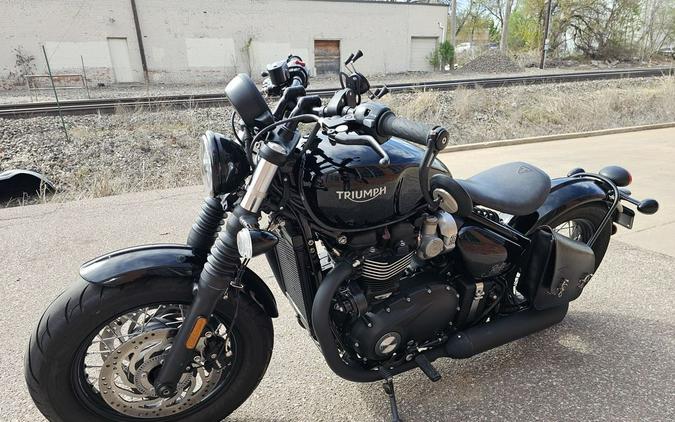 2018 Triumph Bonneville Bobber Black Jet Black