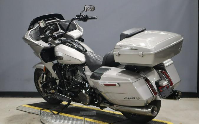 2023 Harley-Davidson CVO Road Glide LTD Anniversary
