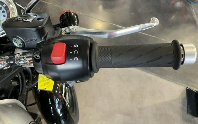 2025 Triumph Bonneville T100 Sapphire Black