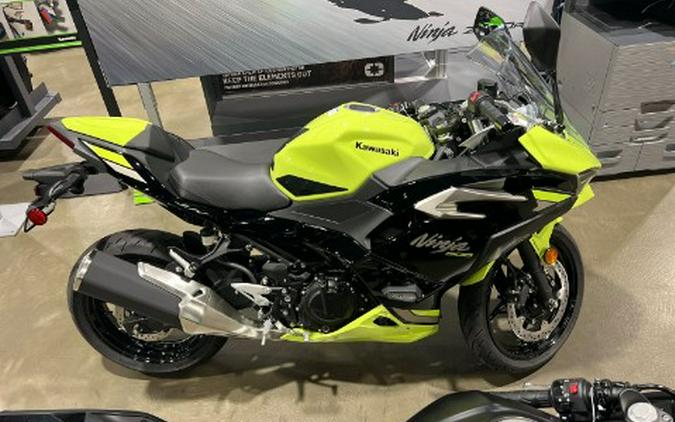 2026 Kawasaki Ninja® 500 SE ABS