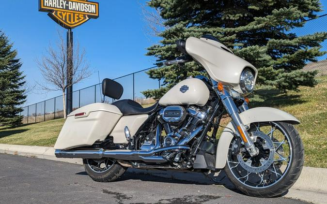 2022 Harley-Davidson Street Glide Special Pearl White