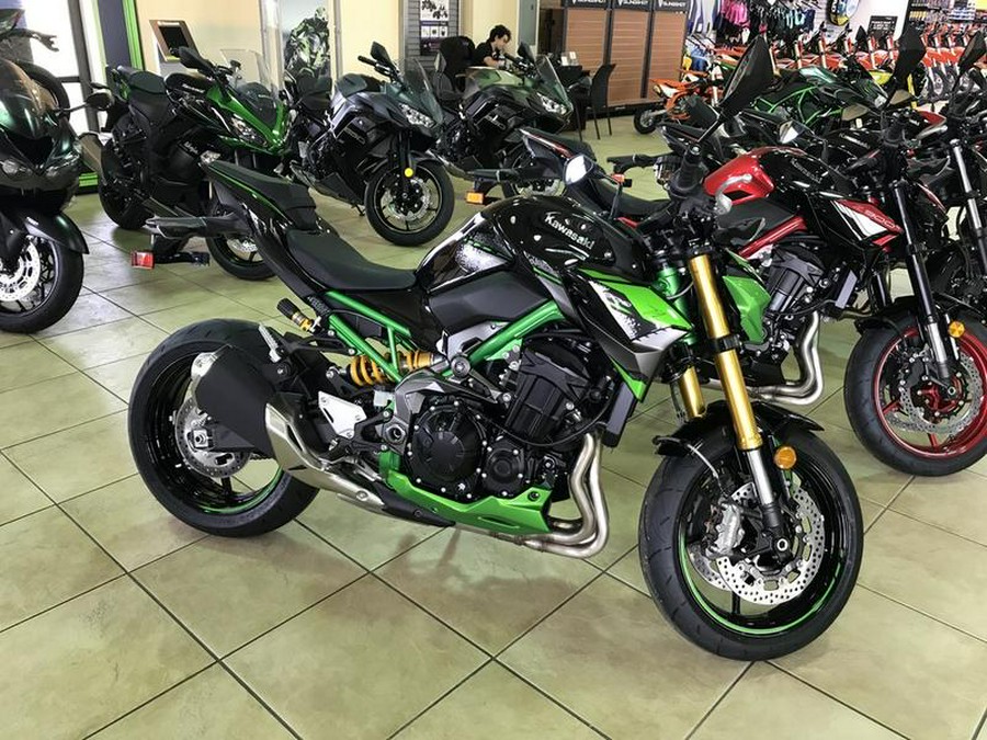 2024 Kawasaki Z900 SE ABS