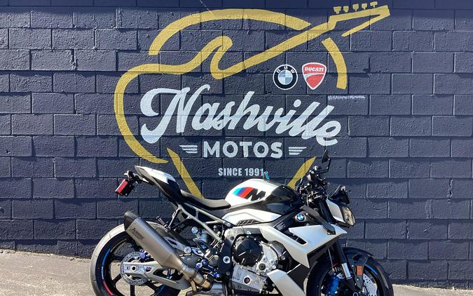 2026 BMW M 1000 R