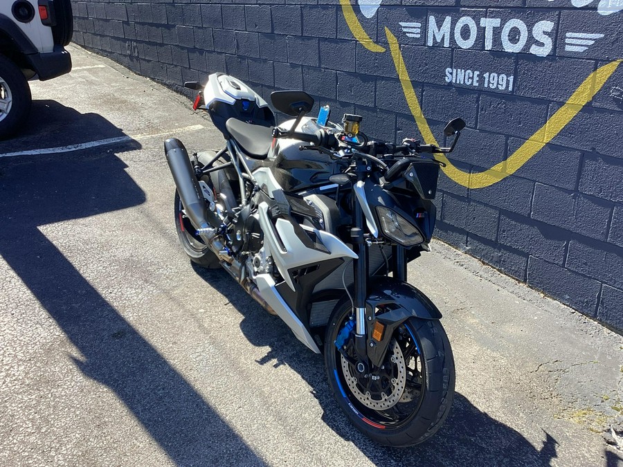 2026 BMW M 1000 R