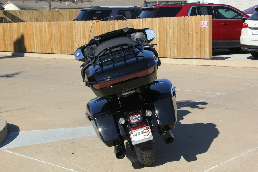 2026 Harley-Davidson Street Glide Limited Vivid Black - Black Finish