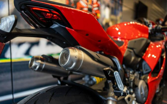 2026 Ducati PANIGALE V2
