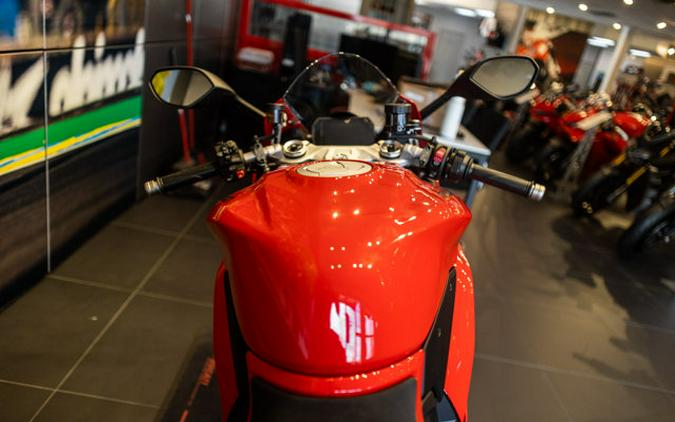 2026 Ducati PANIGALE V2
