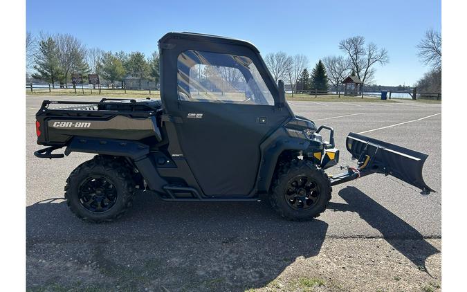 2023 Can-Am SSV DEF XT 62 HD9 BK 23