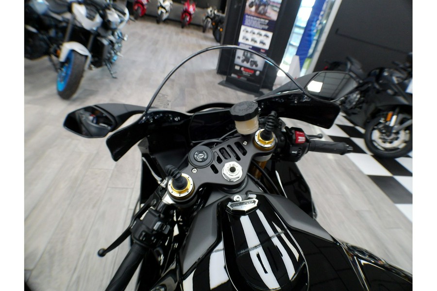 2025 Yamaha YZF-R1M
