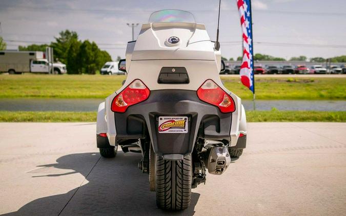 2014 Can-Am® Spyder® RT SE6