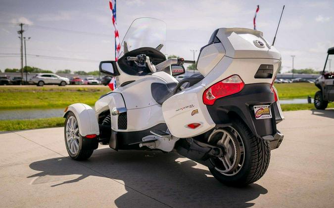 2014 Can-Am® Spyder® RT SE6
