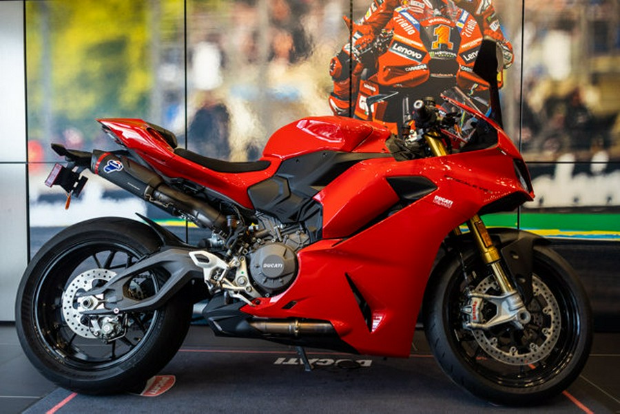 2026 Ducati PANIGALE V2 S