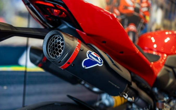 2026 Ducati PANIGALE V2 S