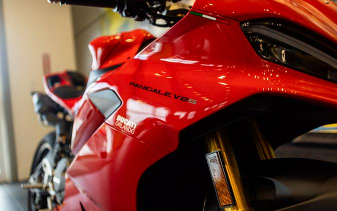 2026 Ducati PANIGALE V2 S