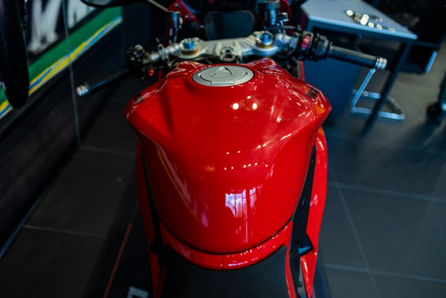 2026 Ducati PANIGALE V2 S