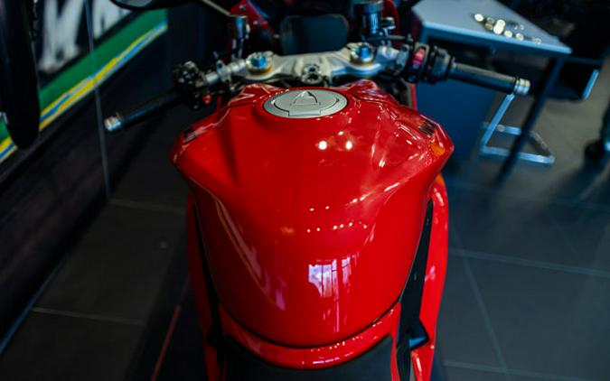 2026 Ducati PANIGALE V2 S