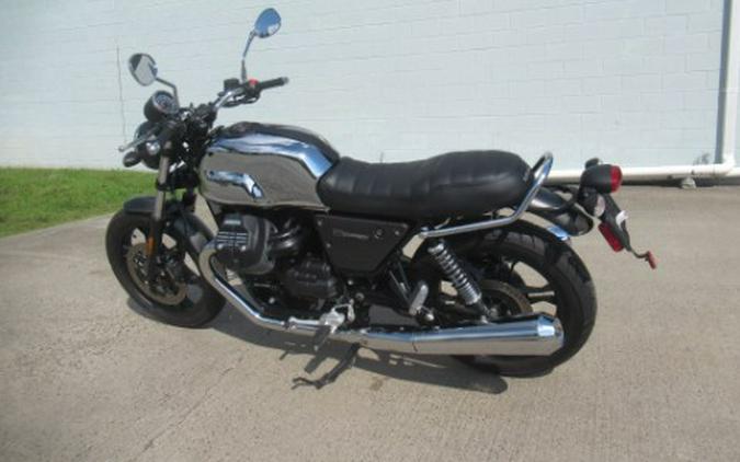 2018 Moto Guzzi V7 III Carbon Shine
