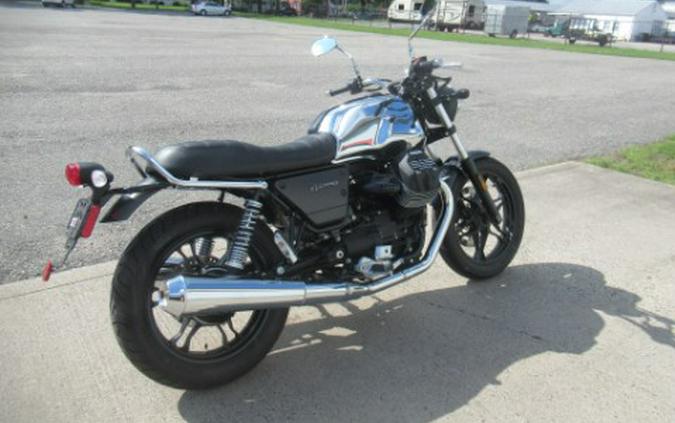 2018 Moto Guzzi V7 III Carbon Shine