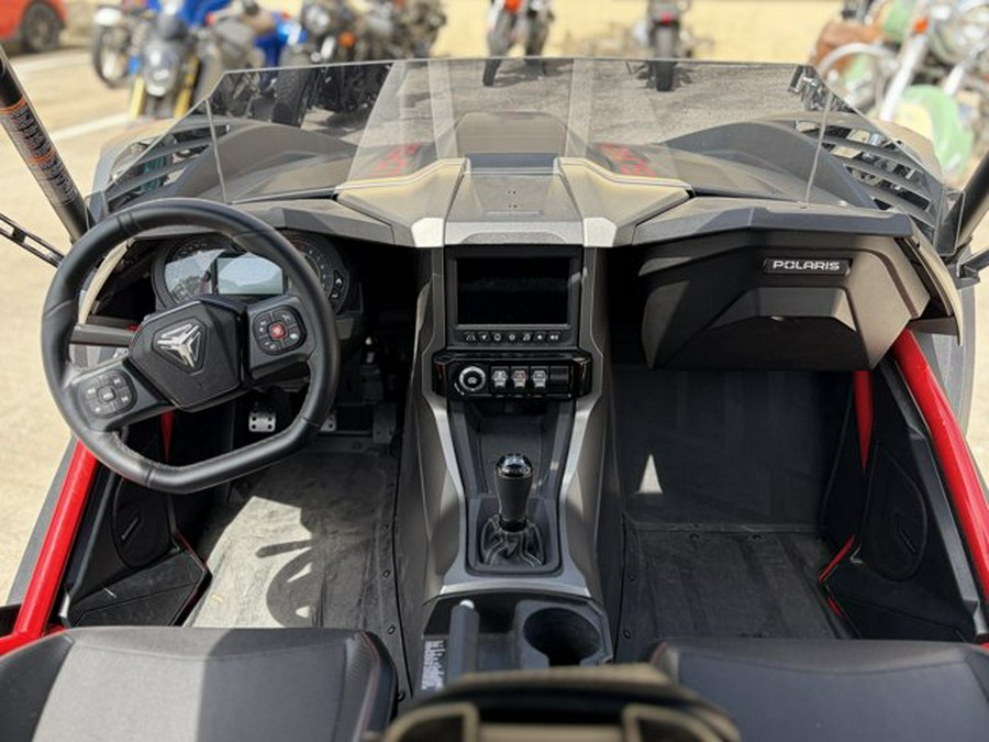 2024 Polaris SLINGSHOT R