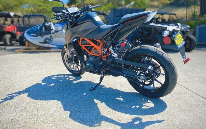 2023 KTM 390 Duke