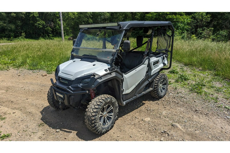 2016 Honda Pioneer 1000-5 Deluxe