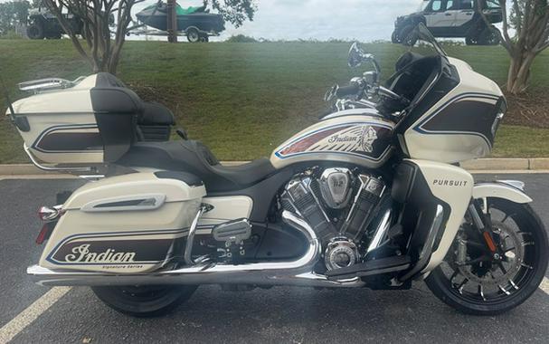 2026 Indian Pursuit Limited Signature Series Frontier Pearl / Revere Red