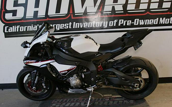 2016 Yamaha YZF-R1S
