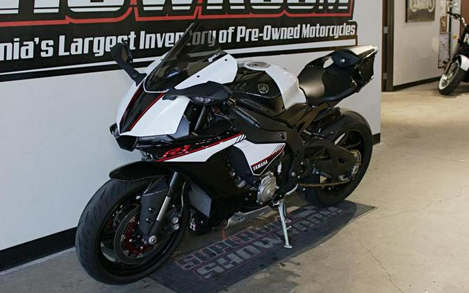 2016 Yamaha YZF-R1S