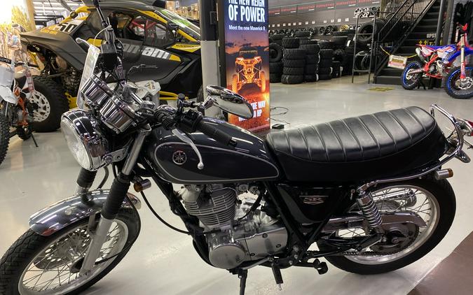 2015 Yamaha SR400