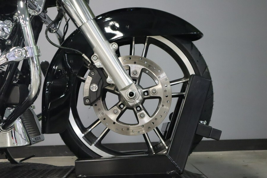 2017 Harley-Davidson Road Glide Special