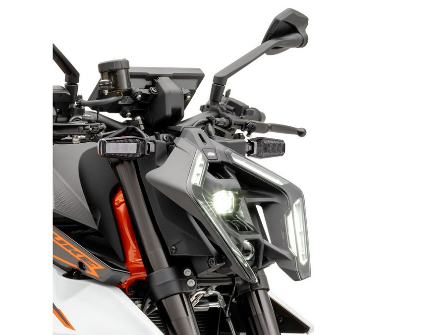2026 KTM 990 Duke R