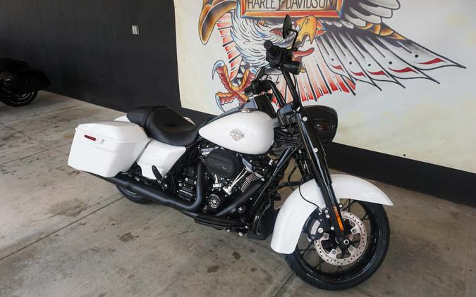 2024 Harley-Davidson Road King Special White Onyx Pearl